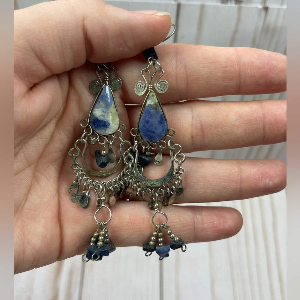 Dangle earring - Picture 3 of 4